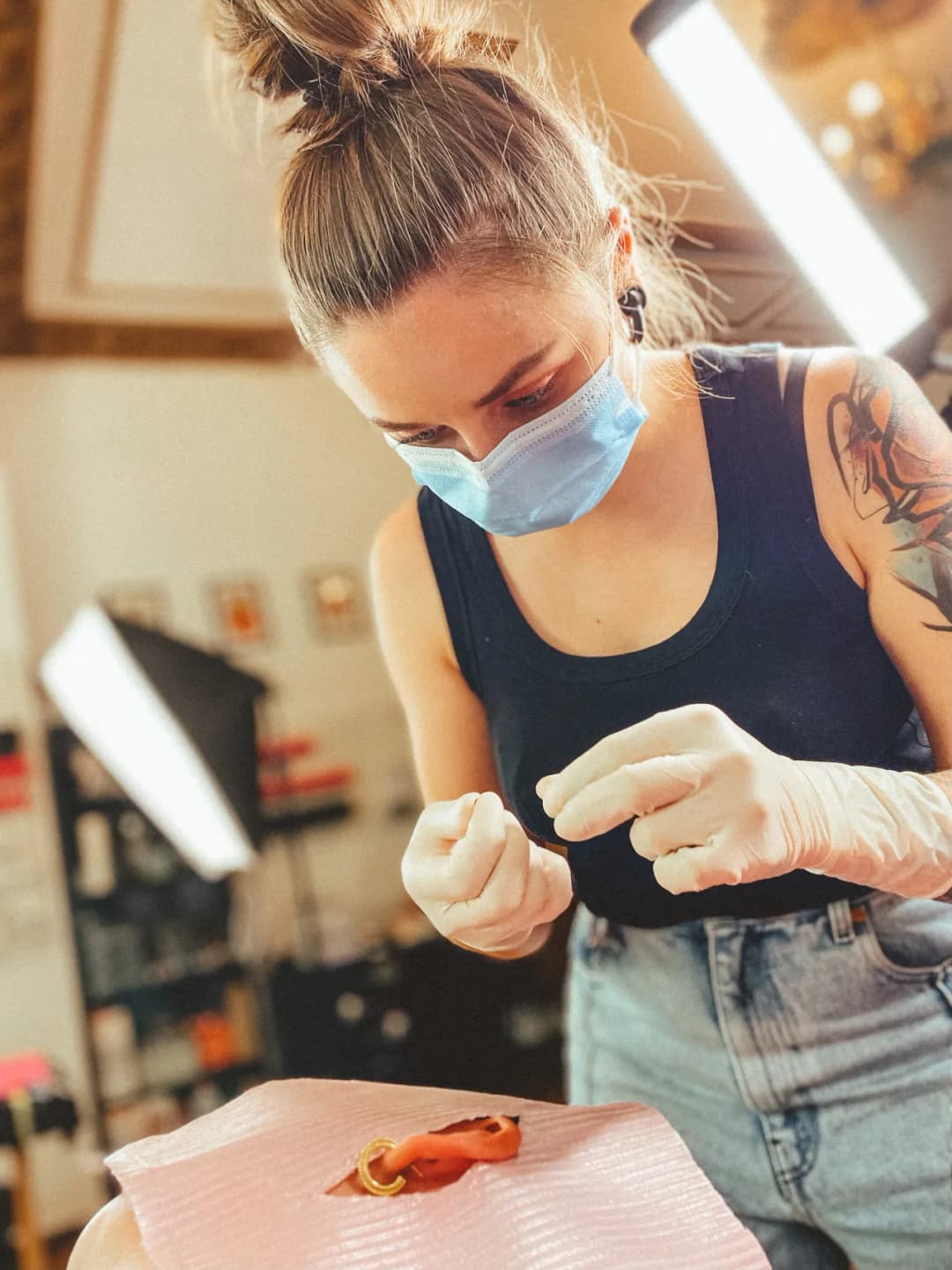 Jak dbać o piercing, aby uniknąć infekcji i przyspieszyć gojenie