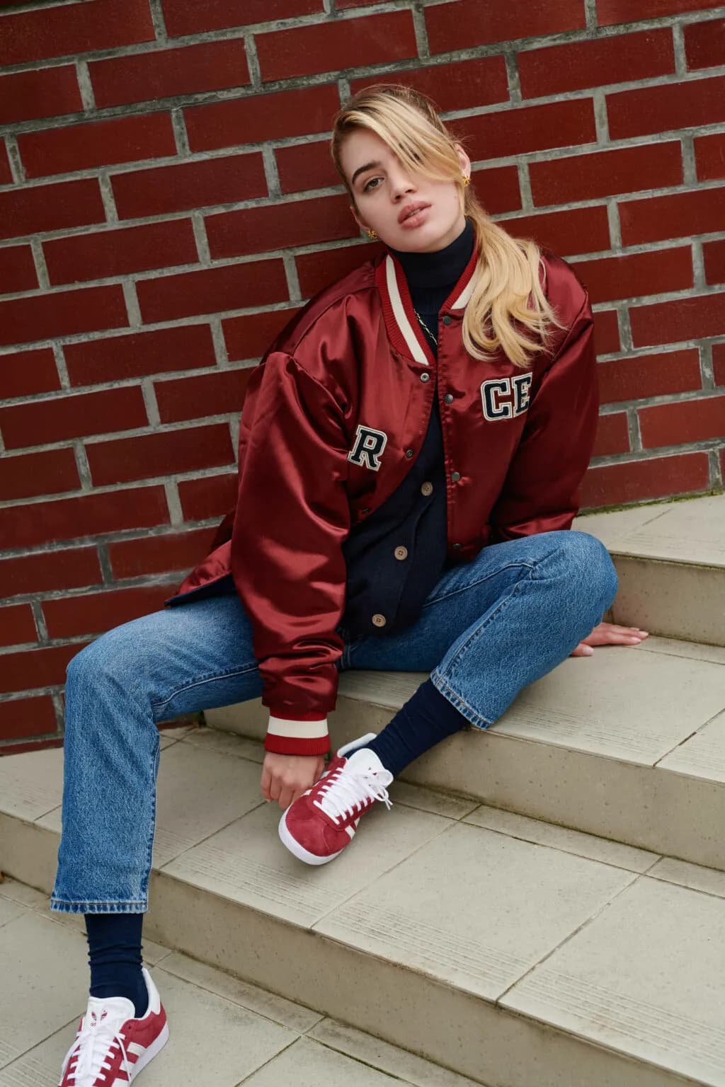 Modne i wygodne pomysły na outfit do szkoły, które pokochasz