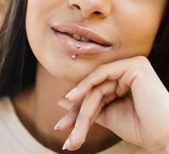 Ile kosztuje piercing? Poznaj ceny i uniknij nieprzyjemnych niespodzianek