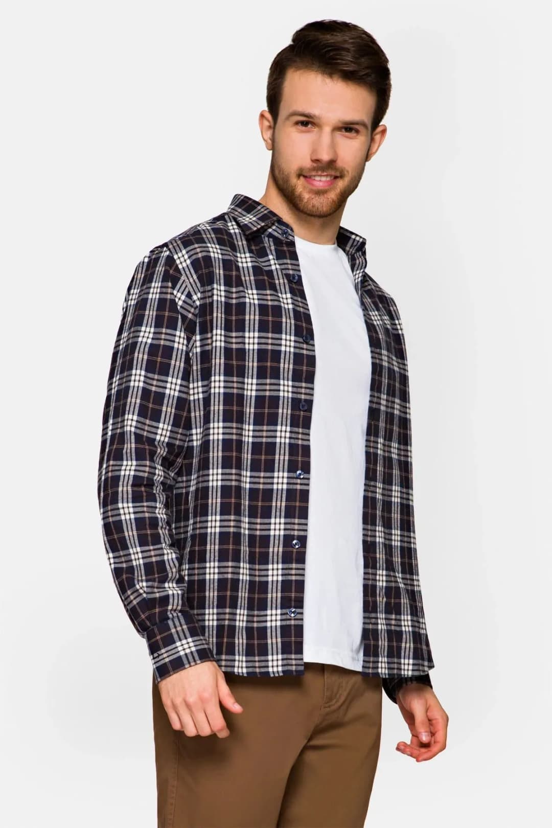 Jak się ubrać w stylu lat 90 – unikaj modowych wpadek i błędów