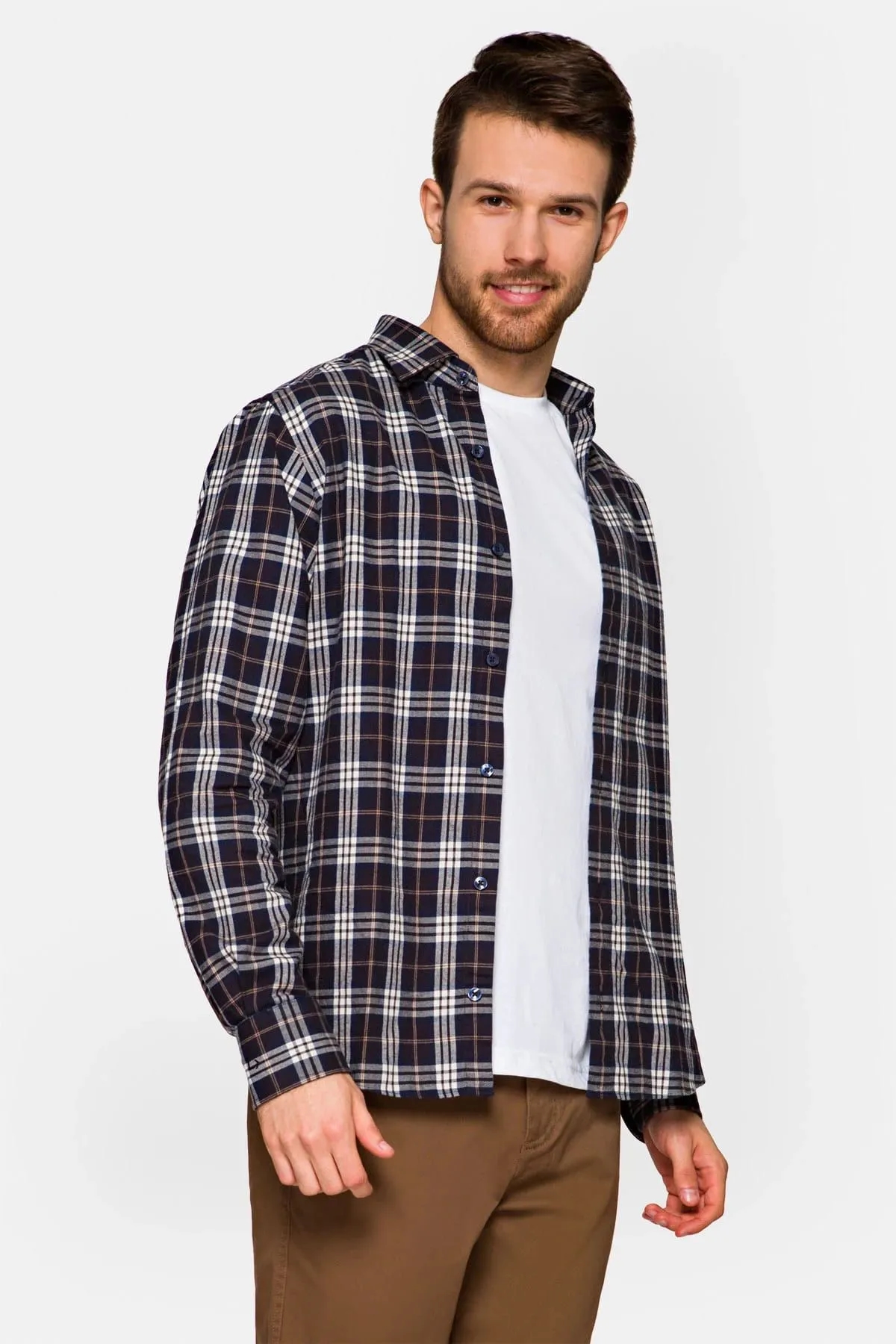 Jak się ubrać w stylu lat 90 – unikaj modowych wpadek i błędów