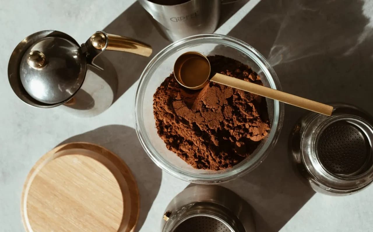 Jak zrobić peeling z kawy w domu? Prosty przepis i korzyści dla skóry